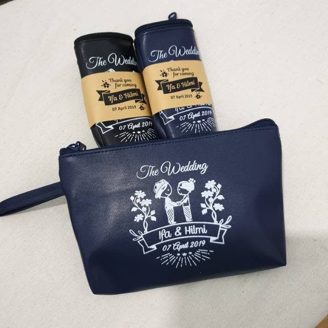 Souvenir Pernikahan Skincare Pouch Kulit Imitasi  20 x 13 