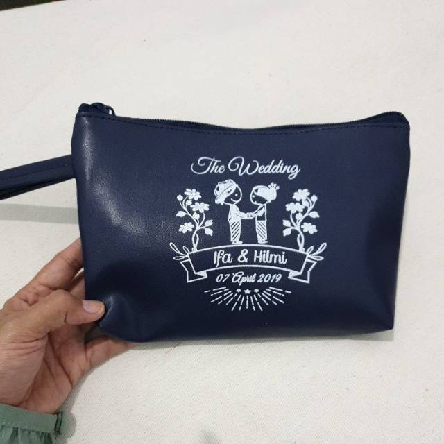 Souvenir Pernikahan Skincare Pouch Kulit Imitasi  20 x 13 